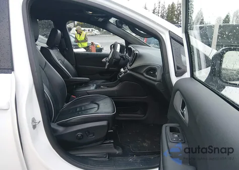 2025 Chrysler Pacifica Limited from USA, damaged, VIN 2C4RC1GG0SR562299